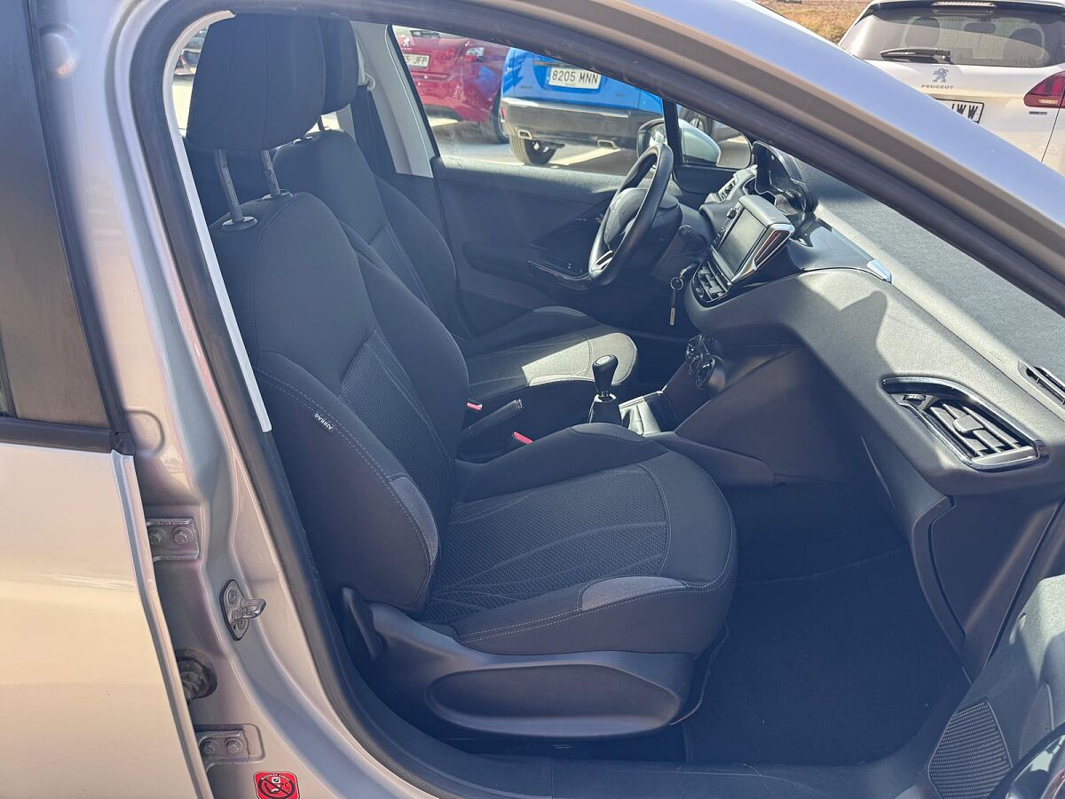  PEUGEOT 208 ACTIVE 1.2 VTI SPANISH LHD IN SPAIN ONLY 101000 MILES SUPERB 2012